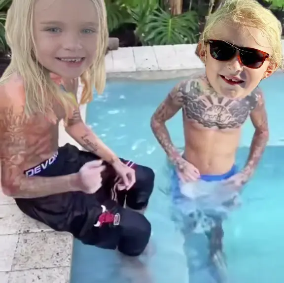 Piñata thumbnail image