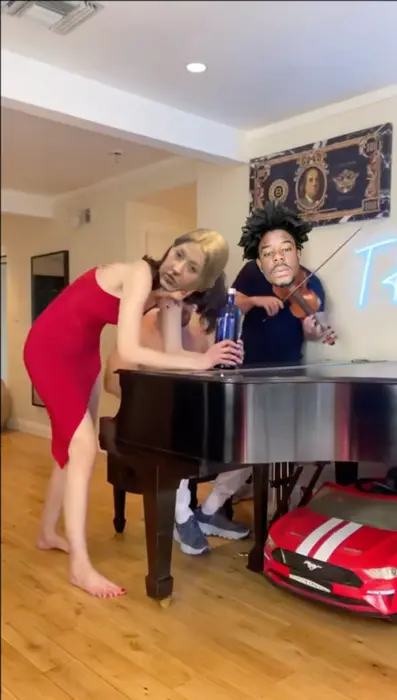 Piñata thumbnail image