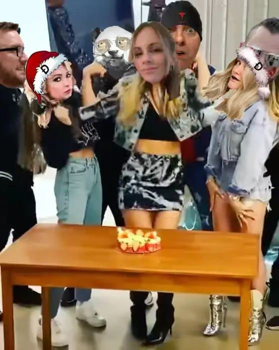 Piñata thumbnail image