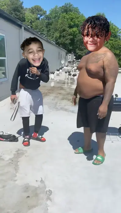 Piñata thumbnail image