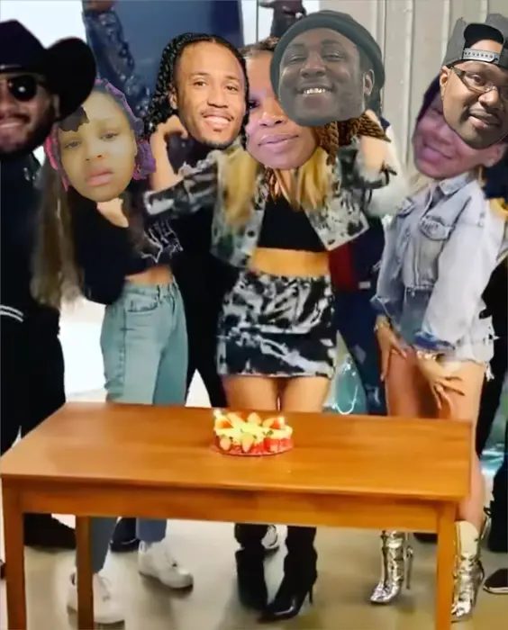 Piñata thumbnail image