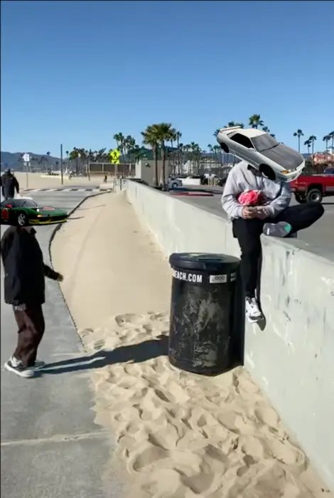 Piñata thumbnail image