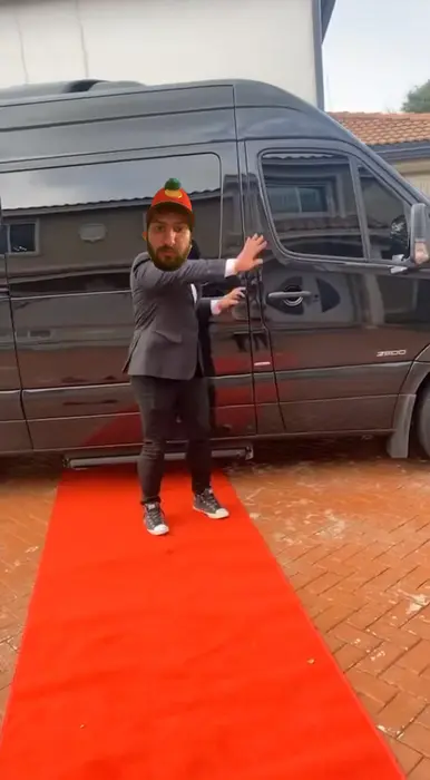 Piñata thumbnail image