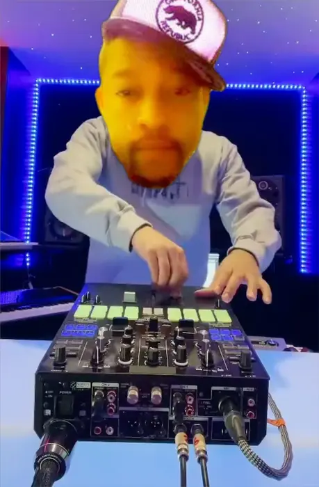 Piñata thumbnail image