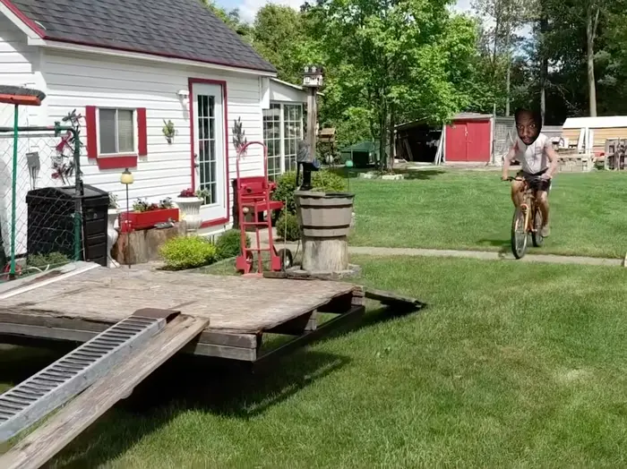 Piñata thumbnail image