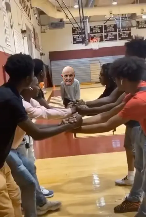 Piñata thumbnail image