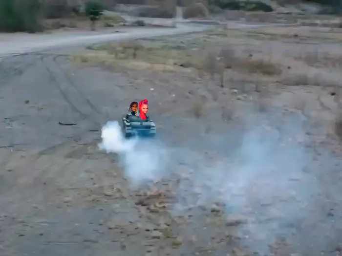 Piñata thumbnail image