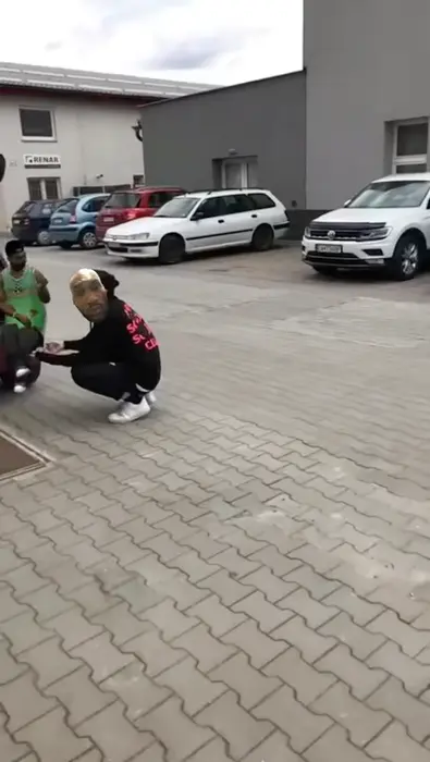 Piñata thumbnail image