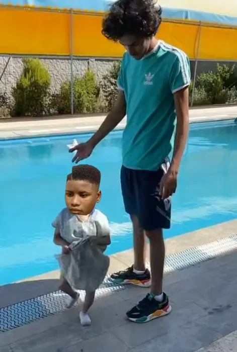 Piñata thumbnail image